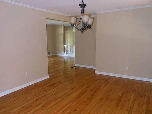 5th image of 4160 King Valley Dr SE