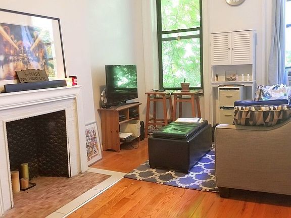 3rd image of 238 W 101st St APT 3B
