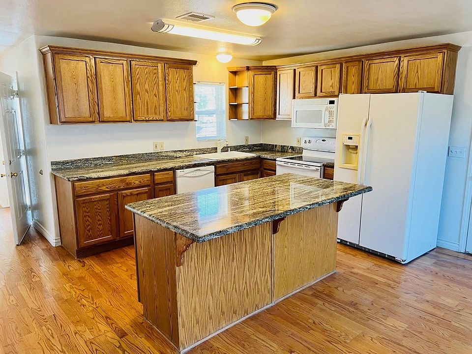 1st image of 3888 Jewel Ave
