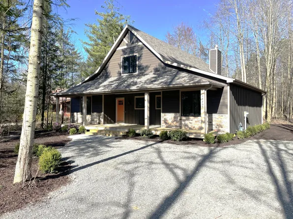 14205 Wildwood Ln, Harbert, MI 49115