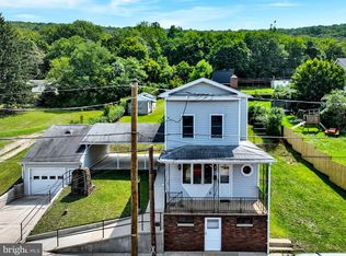 138 E Savory St, Pottsville, PA 17901