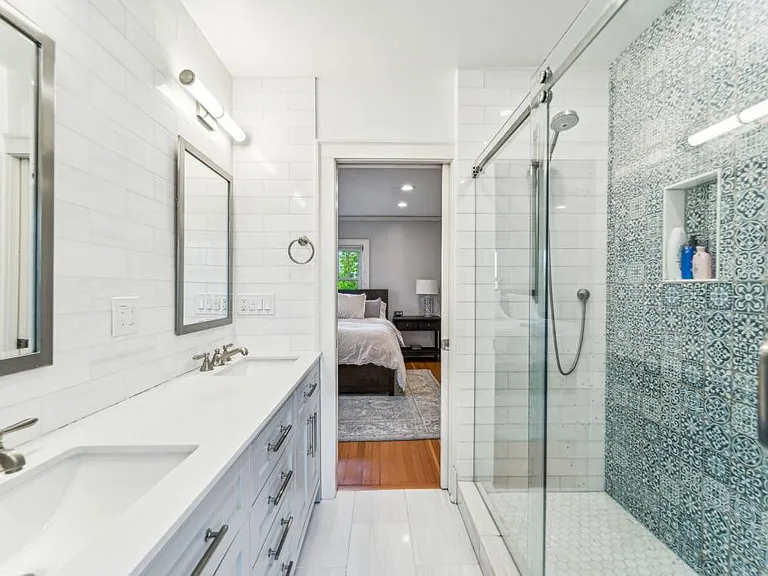 Primary Ensuite Bath