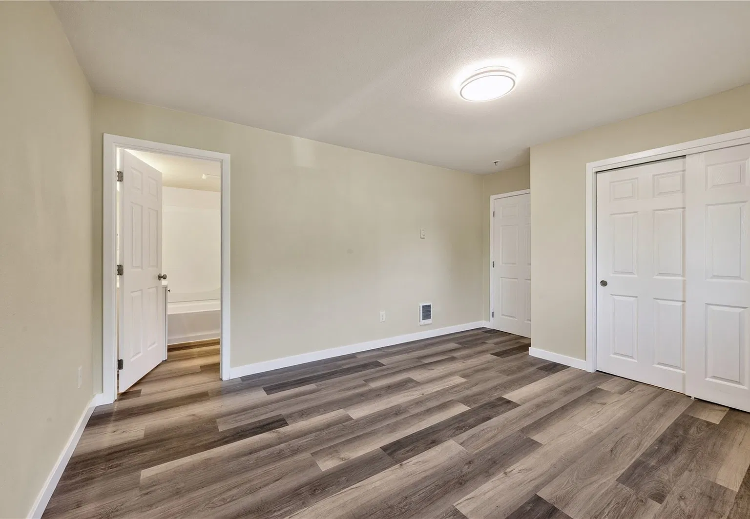 4 bed, 1635 sqft, $2,200 — Photo 4