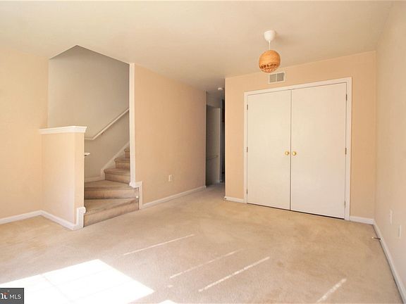 3rd image of 2528 Peter Jefferson Ln