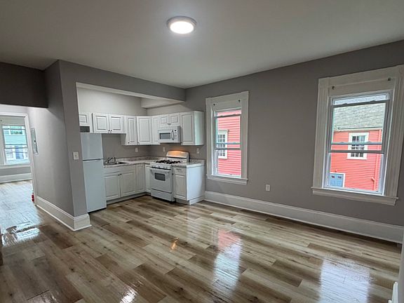 2nd image of 106-108 Cherry St #2