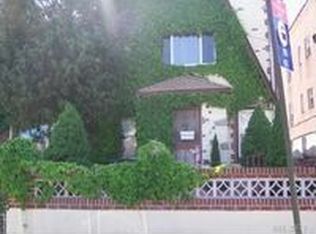 5406 65th Pl, Maspeth, NY 11378