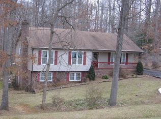 1602 Briery Rd, Farmville, VA 23901