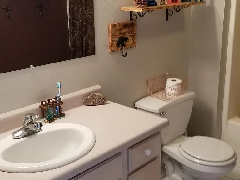 1020 Duchess Dr — Photo 7