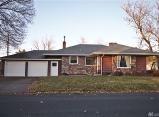 221 NE A St, College Place, WA 99324