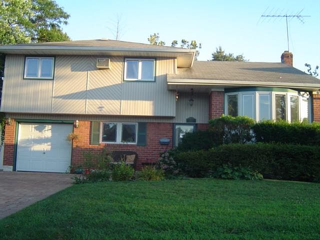 1st image of 3698 Harriad Dr S