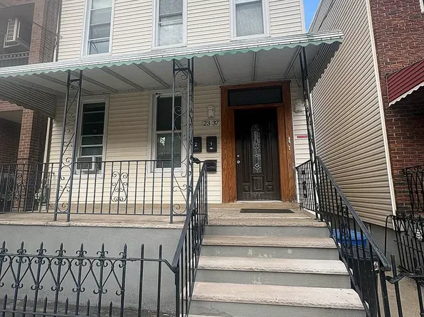 23-37 31st Ave #2, Astoria, NY 11102