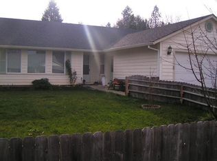 383 Wells Dr, Cave Junction, OR 97523