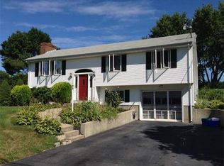 40 Fieldwood Ave, Seekonk, MA 02771