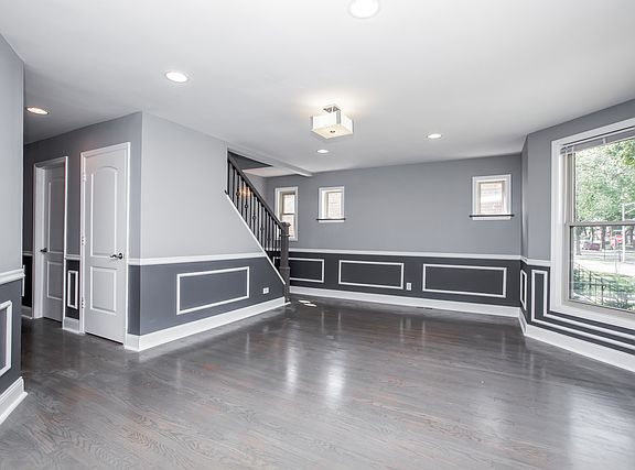 2nd image of 9551 S Woodlawn Ave