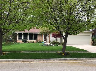 1545 Eastlawn Rd SE, East Grand Rapids, MI