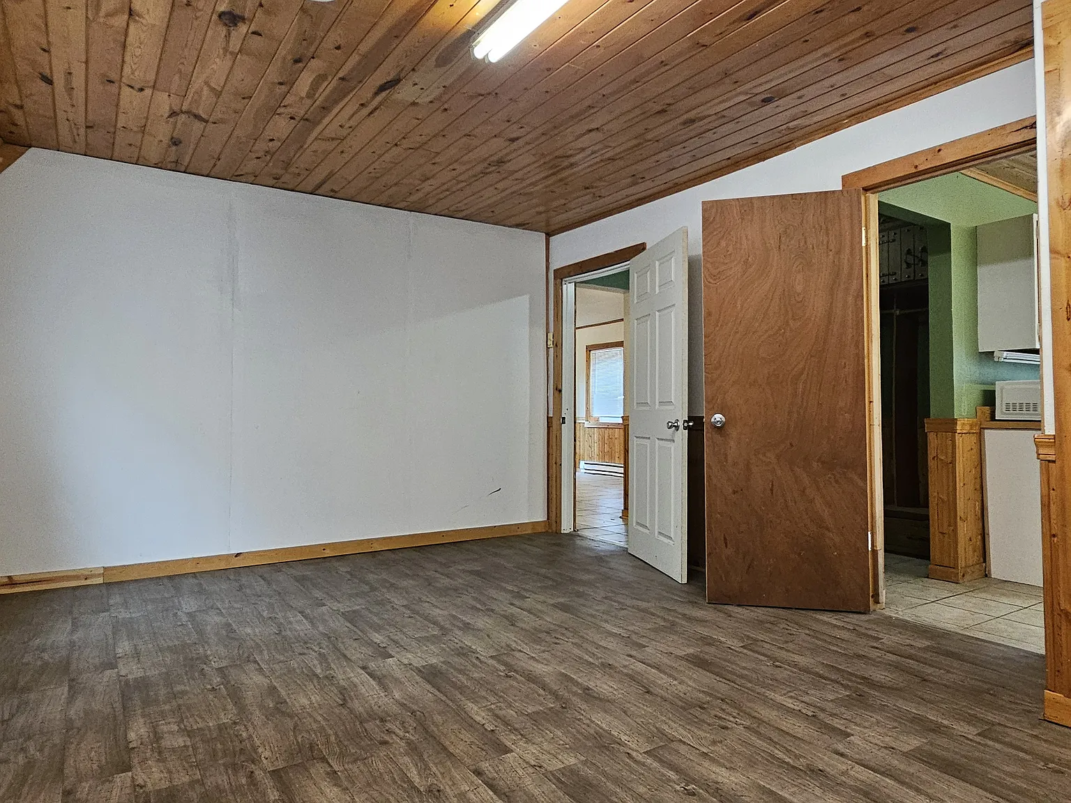 2 bed, $1,100 — Photo 3