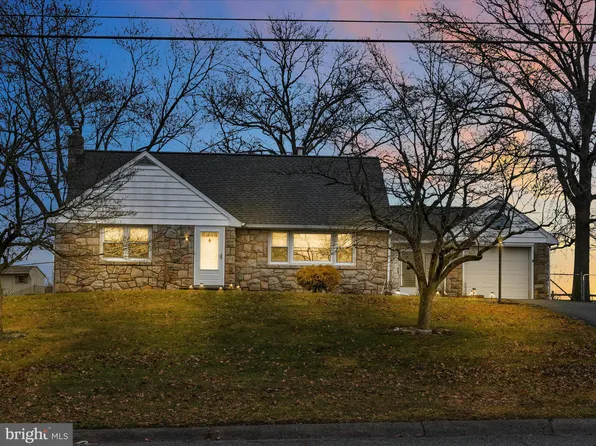 1246 N Adams St, Pottstown, PA 19464