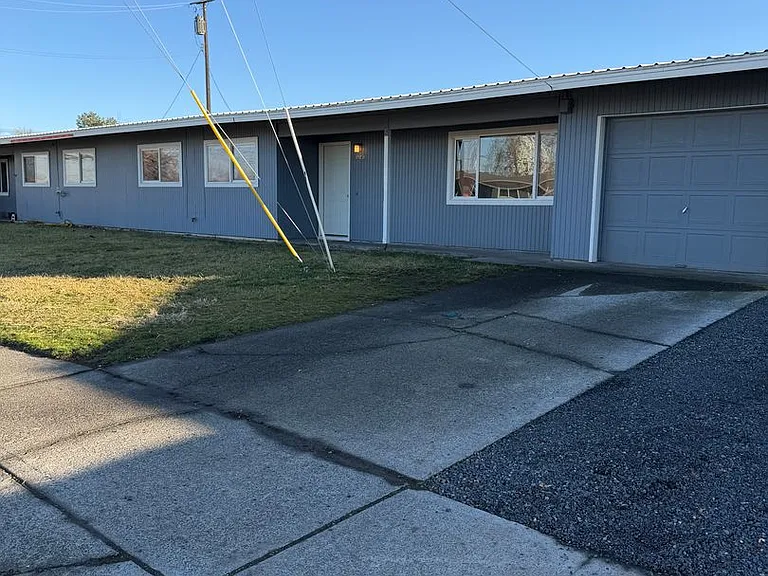 8915 Travis Dr #B — Photo 2