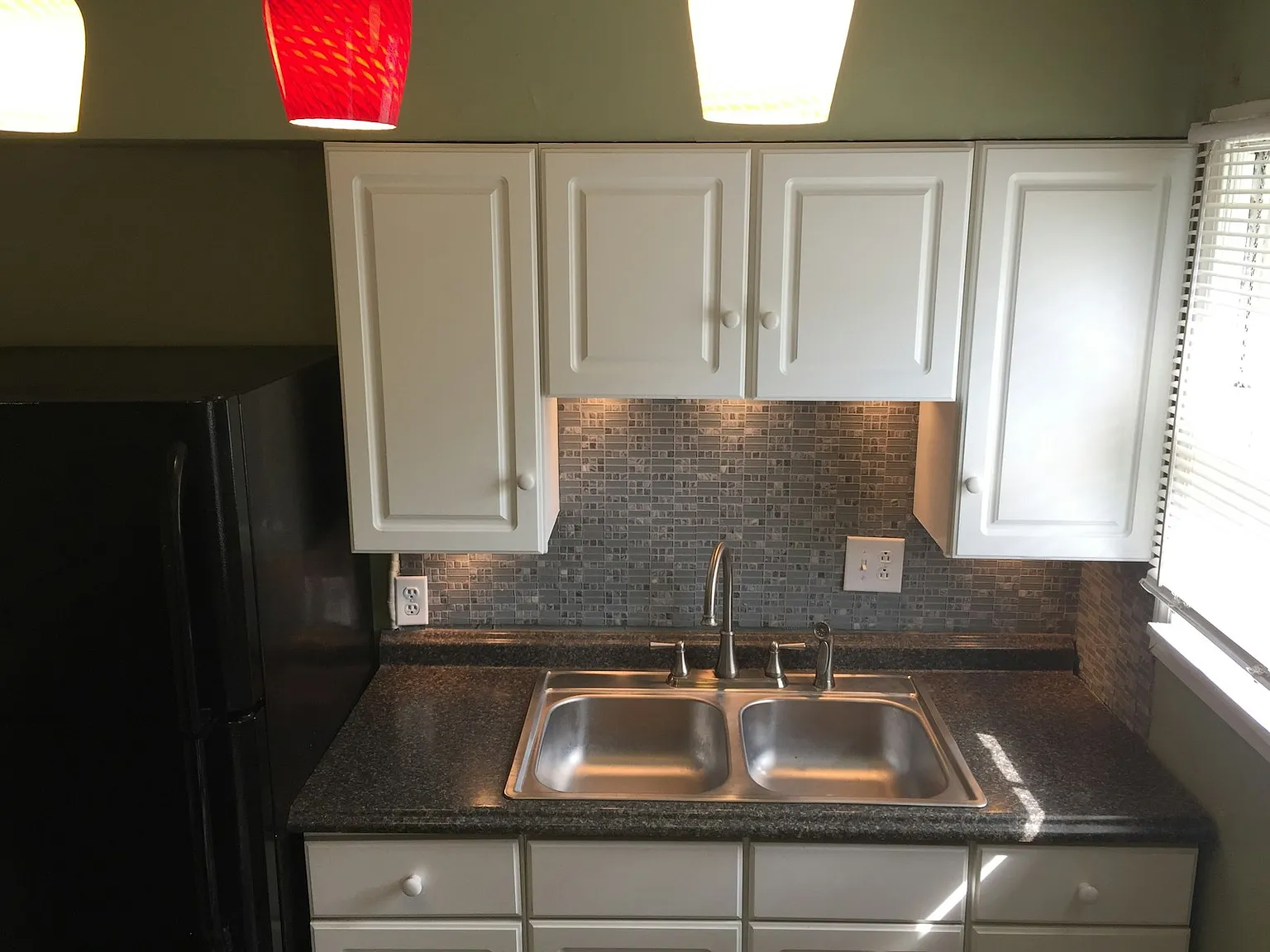 4614 East 16th Street — Photo 3