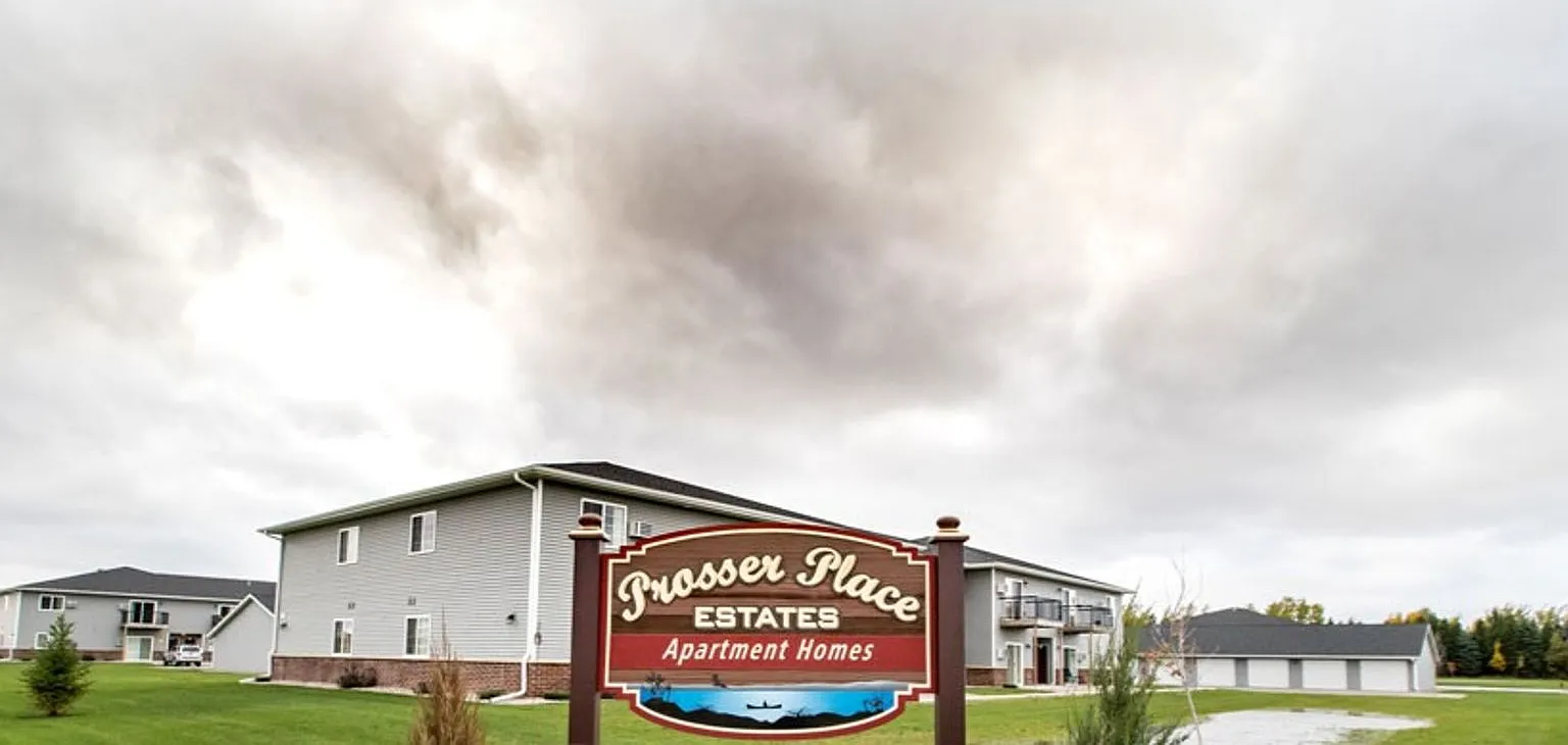 Prosser Place Apartments — Photo 1