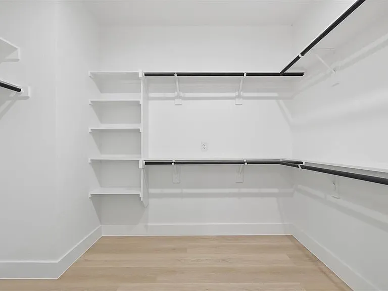 2532 Lowery St — Photo 17