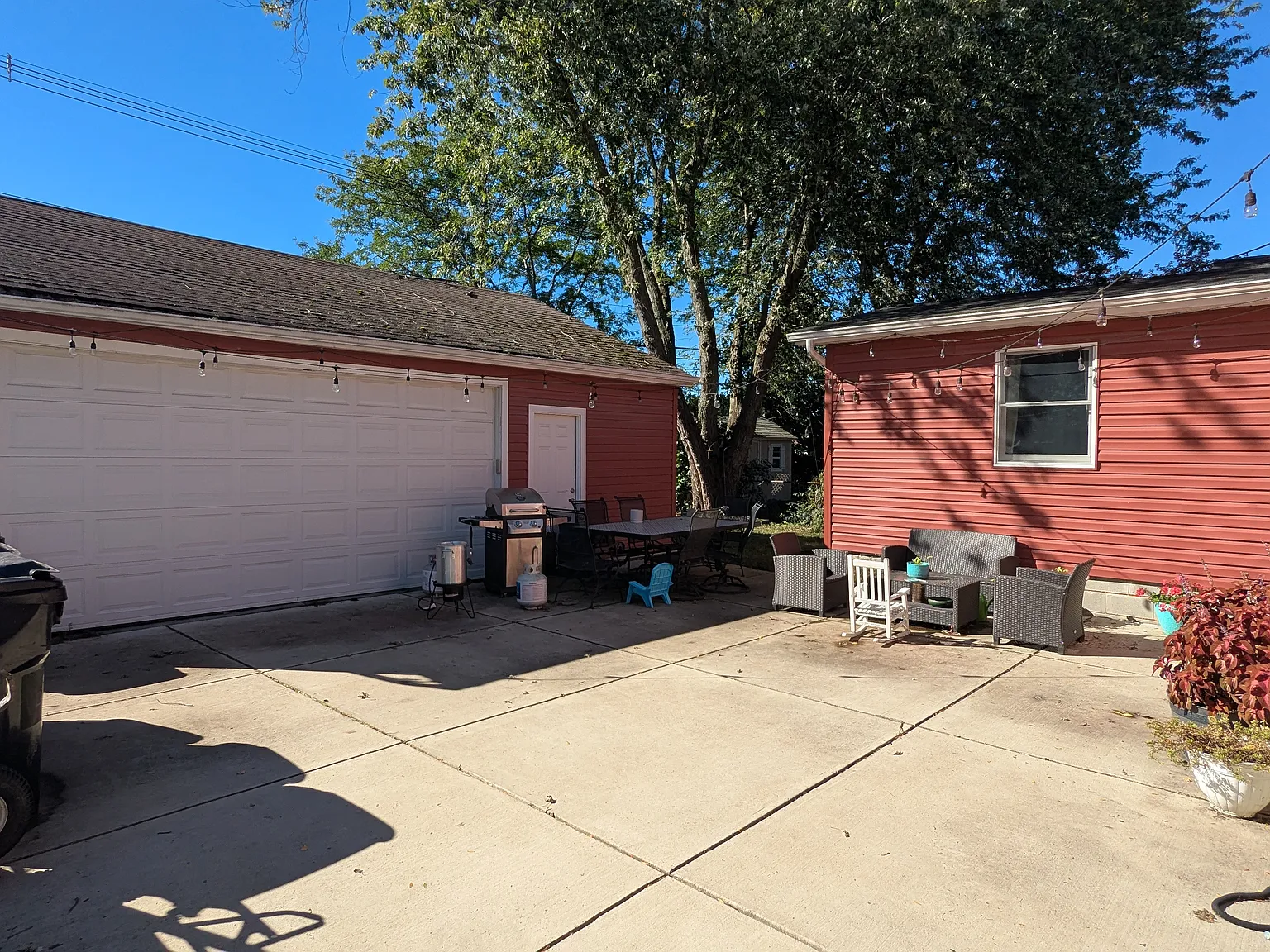 2 bed, 1200 sqft, $1,600 — Photo 2