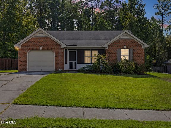 2nd image of 4522 Pineview Lane