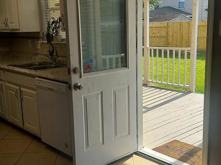 6906 Rambling Brook Ln — Photo 11