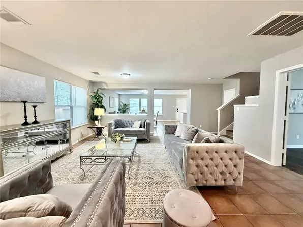 223 Remington Ridge Dr, Houston, TX 77073