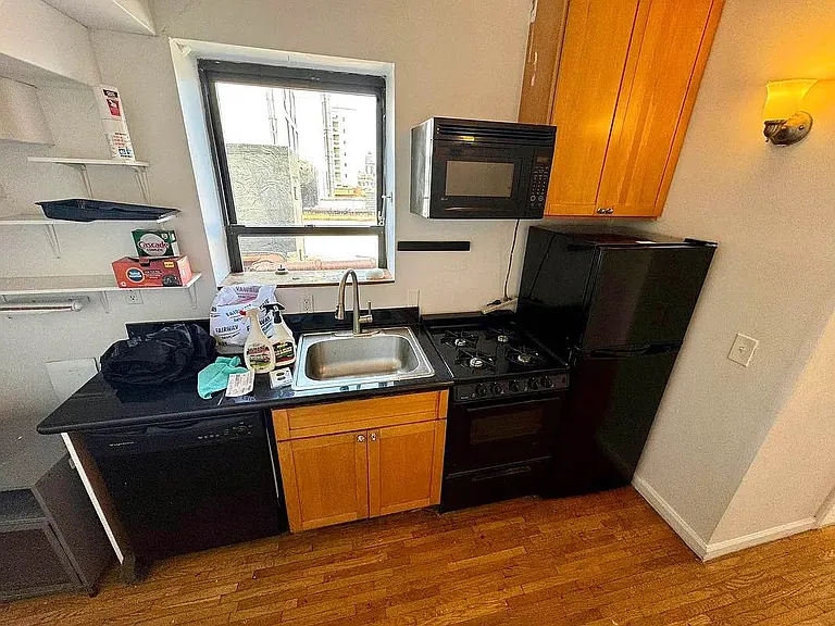 11-27 Nameoke St #3K — Photo 4