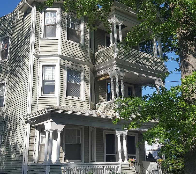 1st image of 149 Eagle St