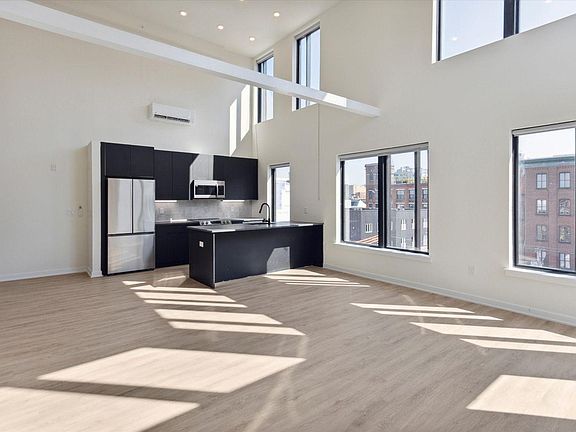 5th image of 500 N 13th St APT 201