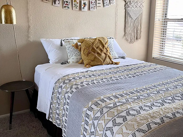 Upstairs guest bedroom
