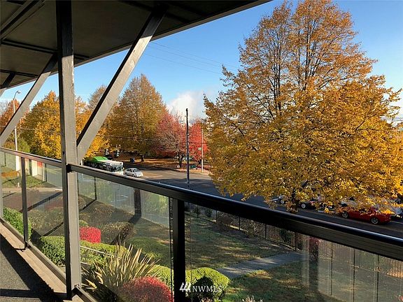 2nd image of 1902 S Yakima Avenue #1