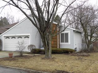 6371 Kindling Ct, Lisle, IL