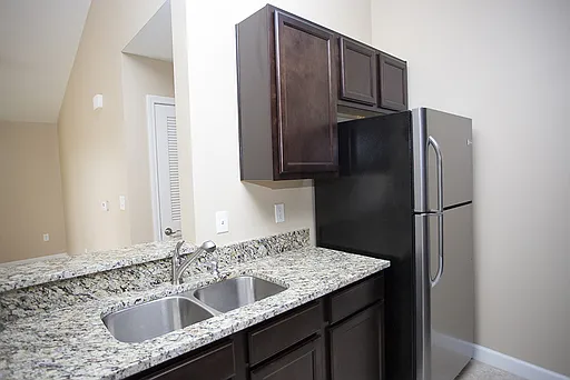 Beautiful One Bedroom Apartment in Fort Walton Beach! — Photo 3