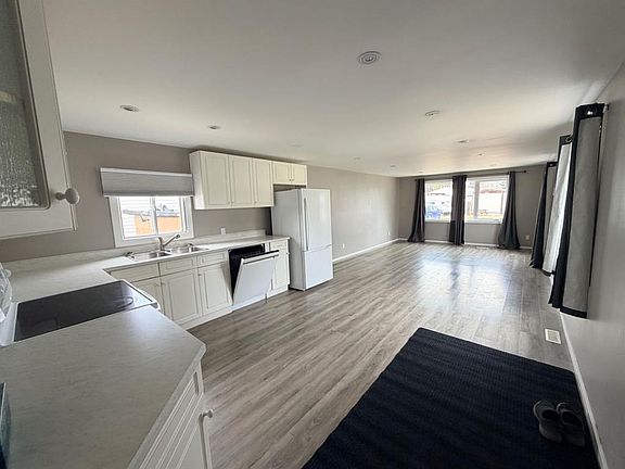 2nd image of 5 Westview