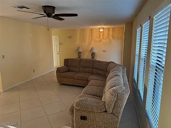 4628 SW 18th Ave — Photo 24