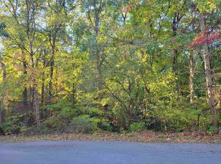 1235 Sherwood Dr, Christiansburg, VA 24073