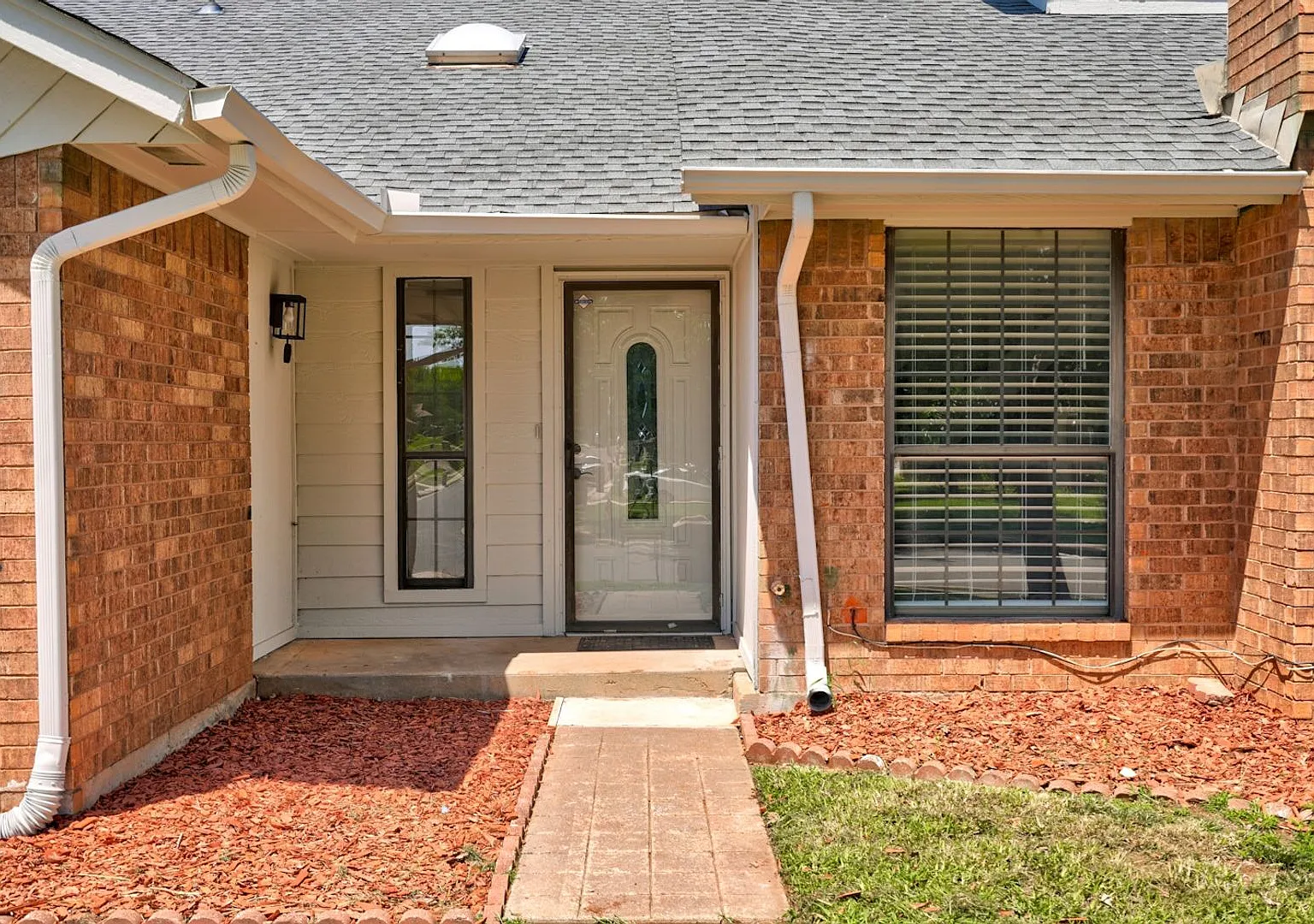 Freshly Remodeled Home Ready for Rent — Photo 3