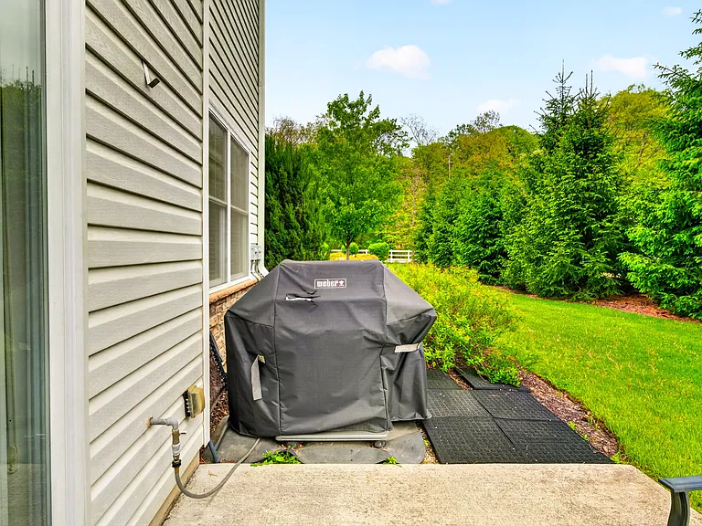 58 Elston Ct — Photo 38