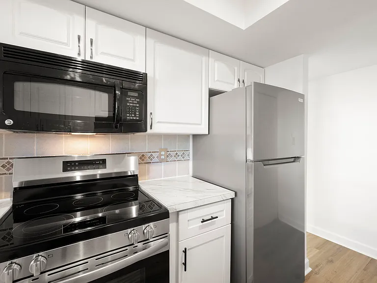 1 Windrush Blvd #19 — Photo 19