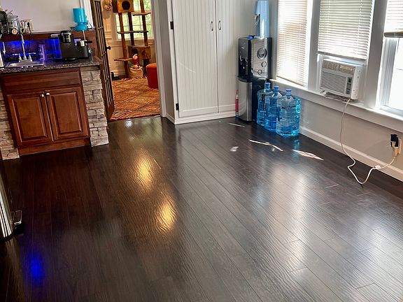 3rd image of 310 Murphy Ave Floor 2