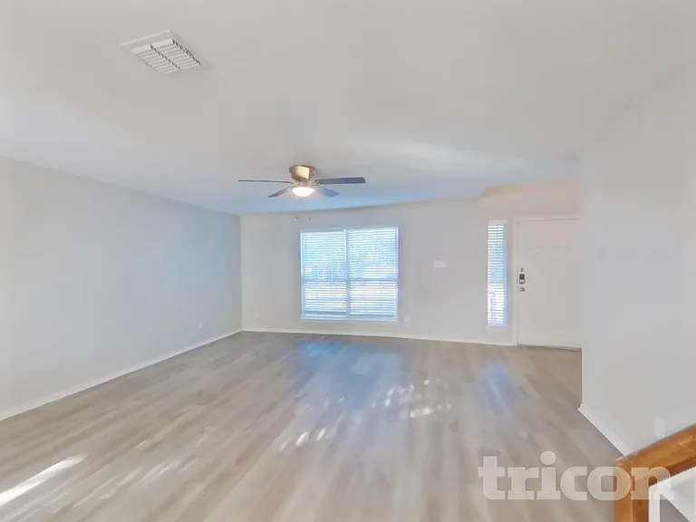 10411 Trotters Bay — Photo 2