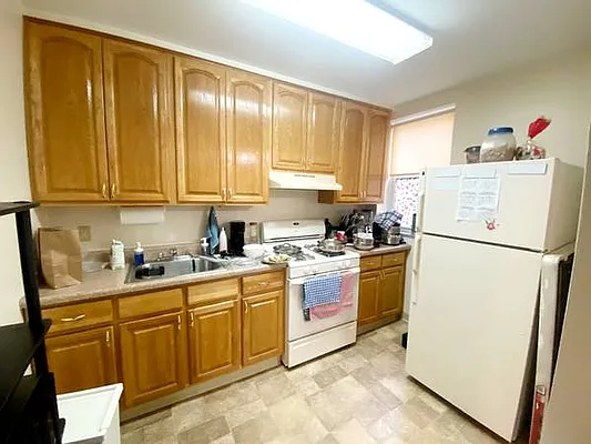 Rented by Brooklyn Property Group LLC | media 8