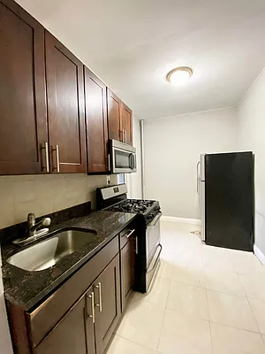 Rented by Bruma Realty LLC | media 19