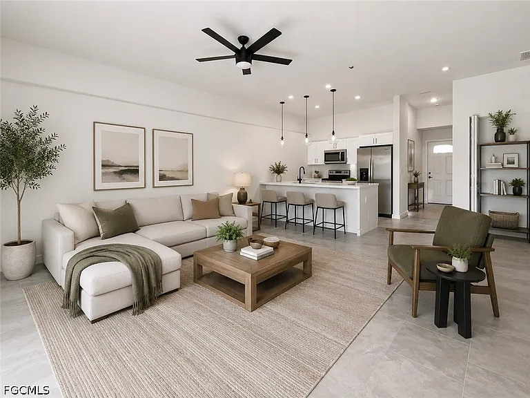 4622 SW 7th Pl — Photo 10