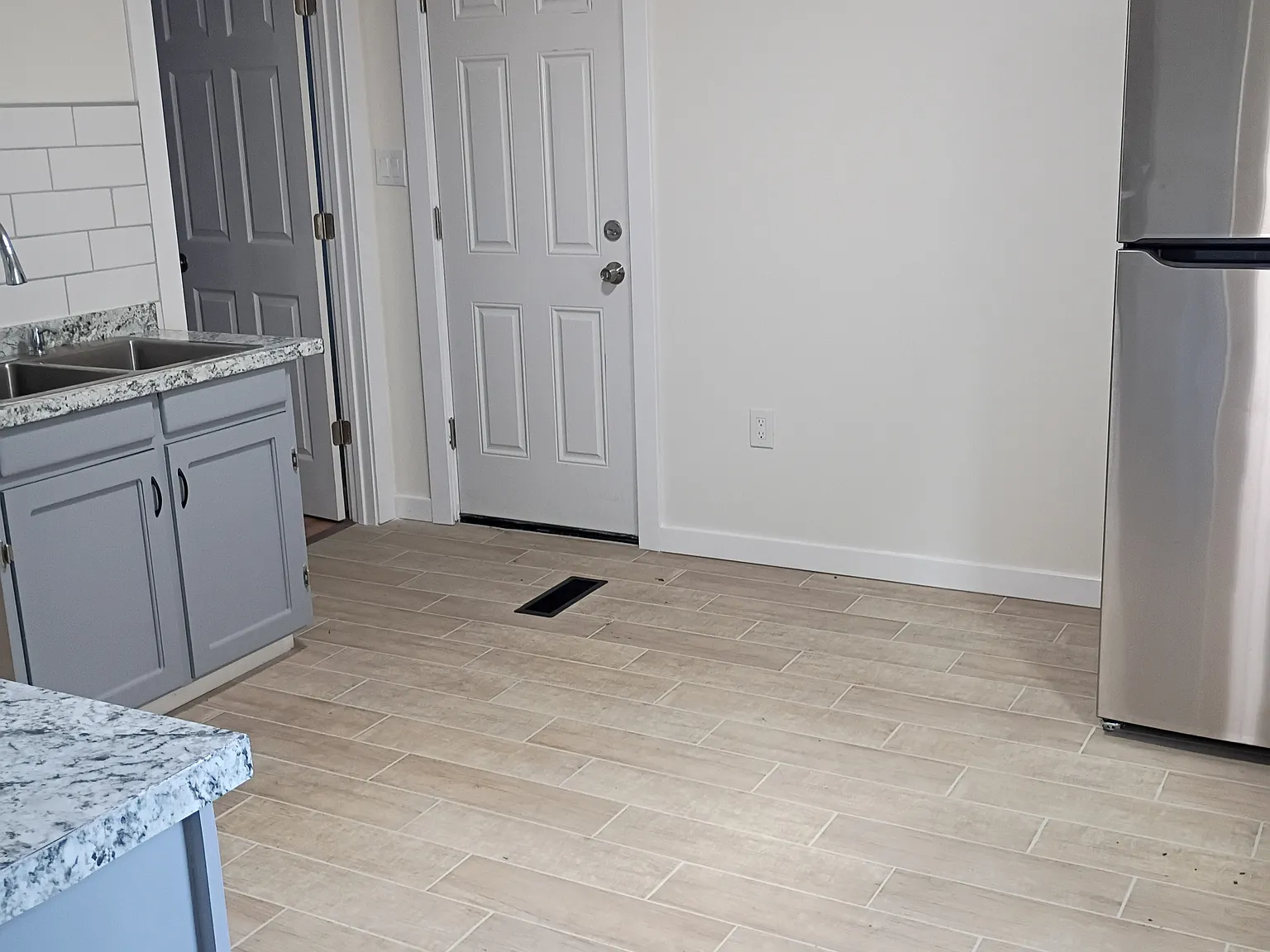 3 bed, $1,600 — Photo 3