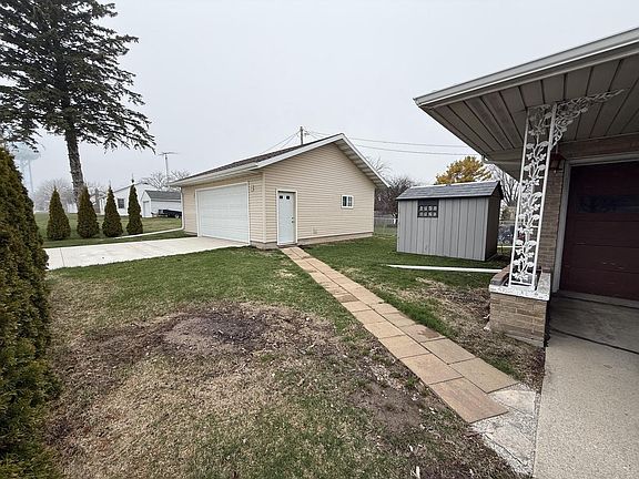 4th image of 604 Reed AVENUE