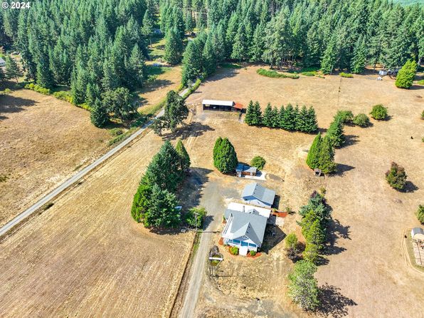 79876 Territorial Rd, Lorane, OR 97451